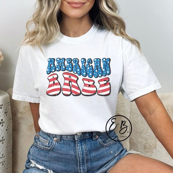 NEW Retro American Babe July 4th Crewneck T-shirt - Picture 2 of 4